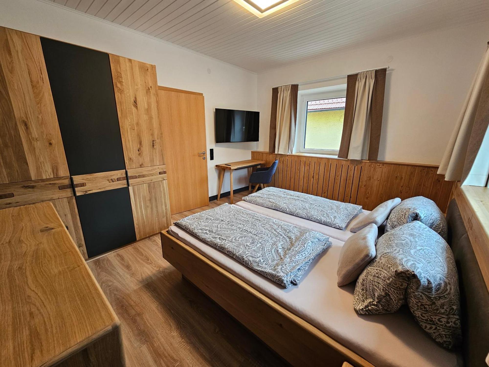 Gasthof Engelhof Gmunden Bagian luar foto