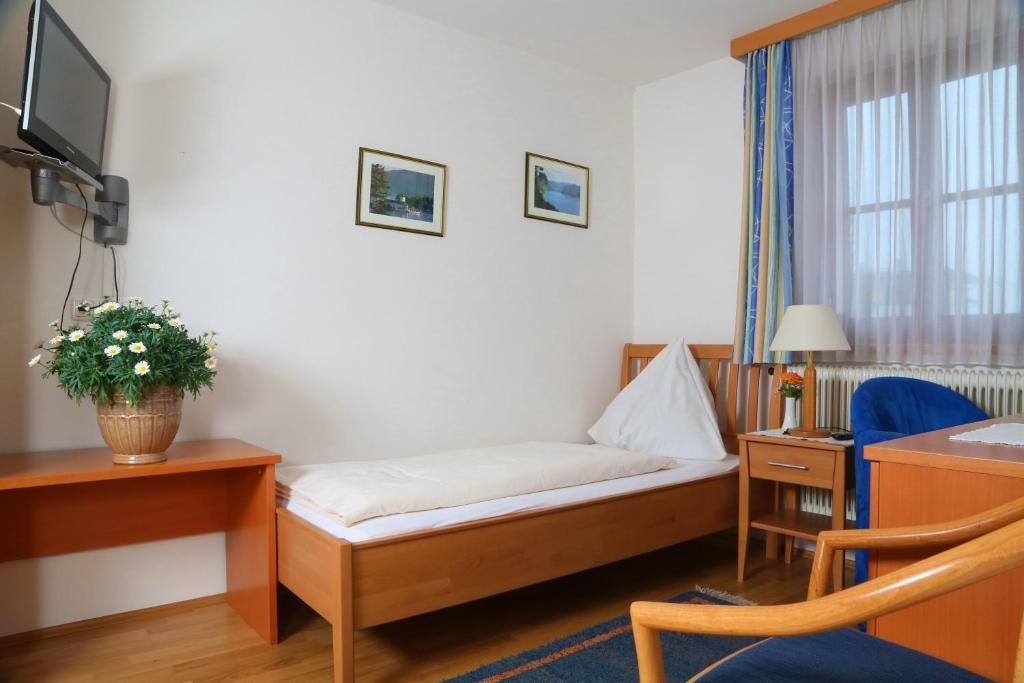 Gasthof Engelhof Gmunden Ruang foto