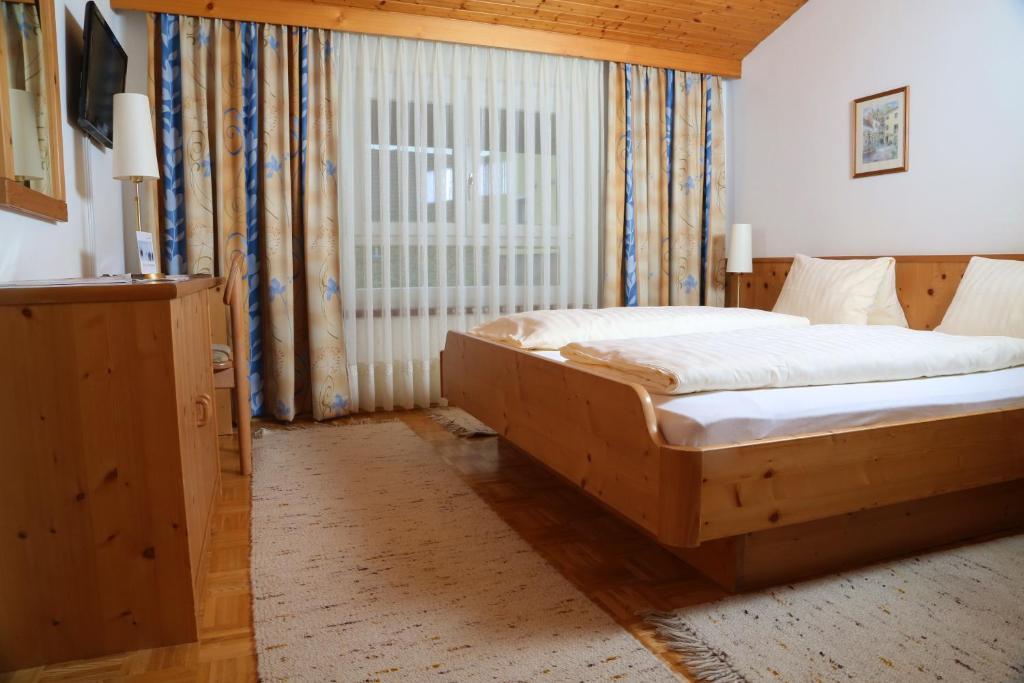 Gasthof Engelhof Gmunden Ruang foto
